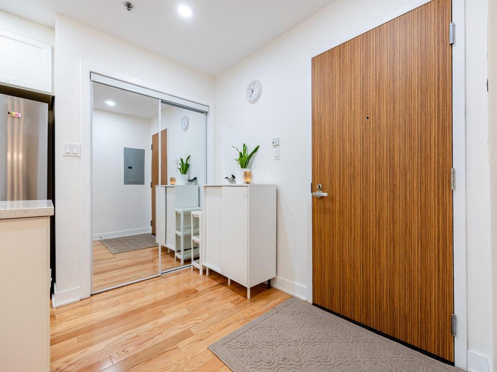 









3300


Boul. Cavendish

, 312,
Montréal (Côte-des-Neiges/Notre-Dame-de-Grâce),




QC
H4B2M8

