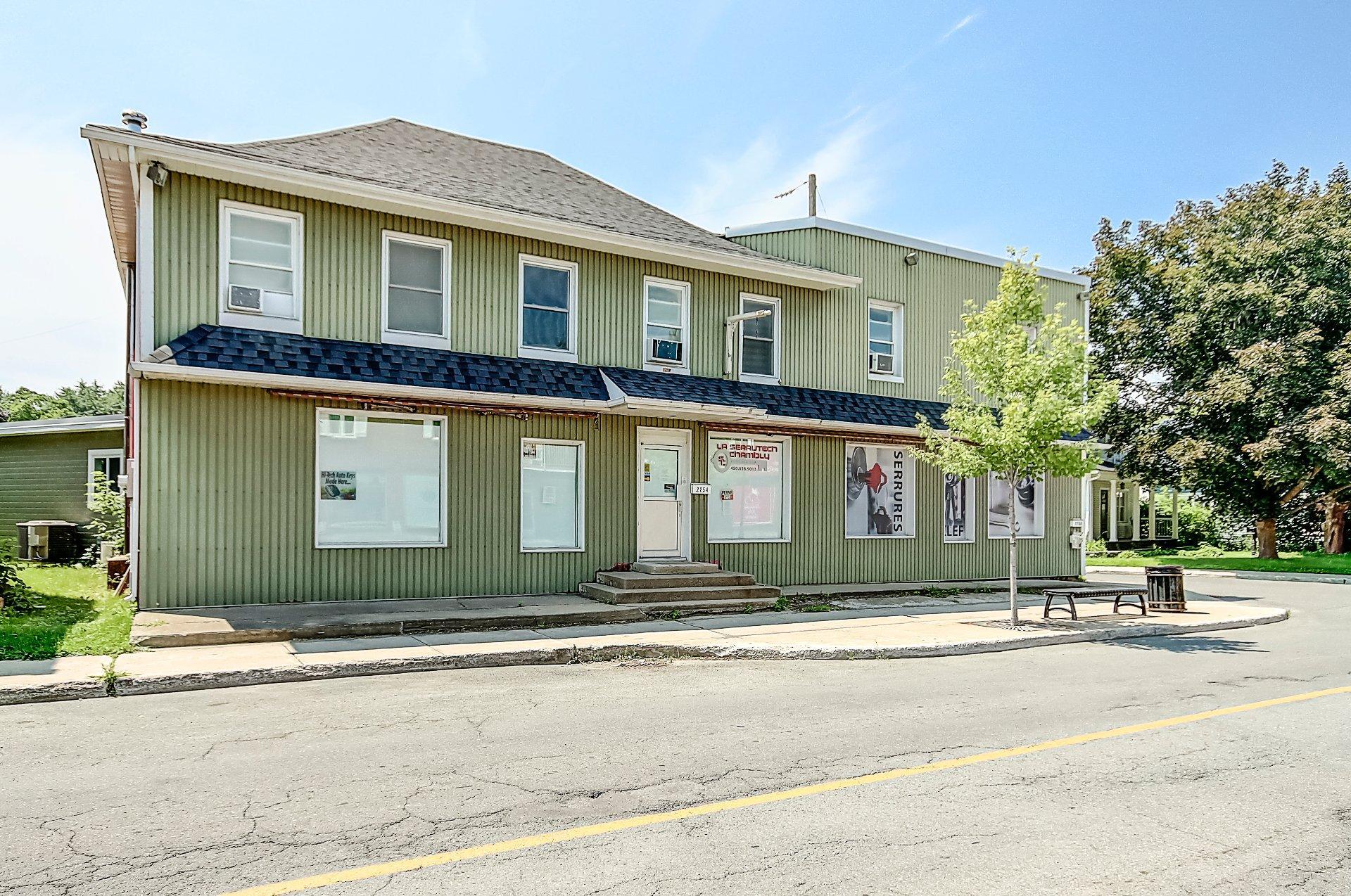 









2254

 - 2256


Av. Bourgogne

,
Chambly,




QC
J3L2A2

