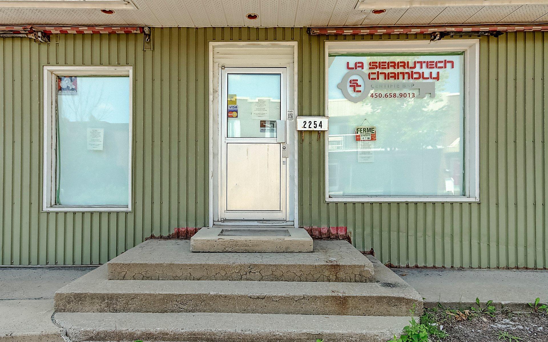 









2254

 - 2256


Av. Bourgogne

,
Chambly,




QC
J3L2A2

