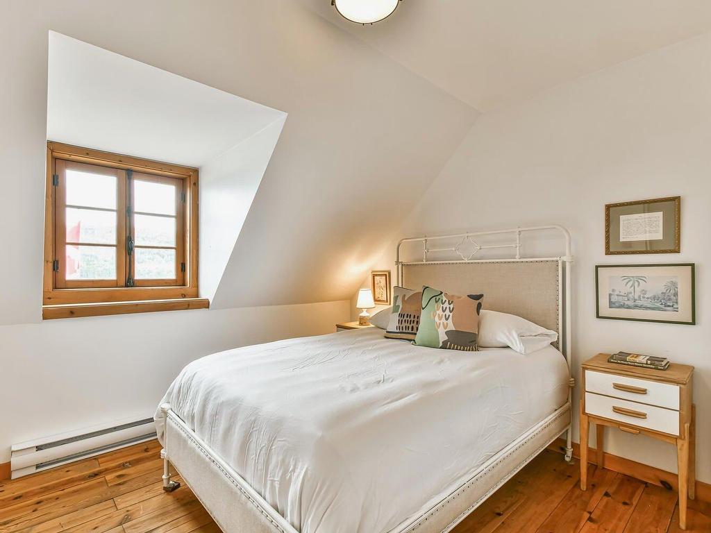 









8368


Rive du Lac-Tremblant

,
Lac-Tremblant-Nord,




QC
J8E1B3

