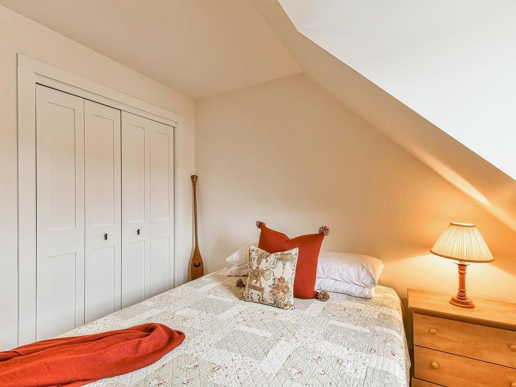 









8368


Rive du Lac-Tremblant

,
Lac-Tremblant-Nord,




QC
J8E1B3

