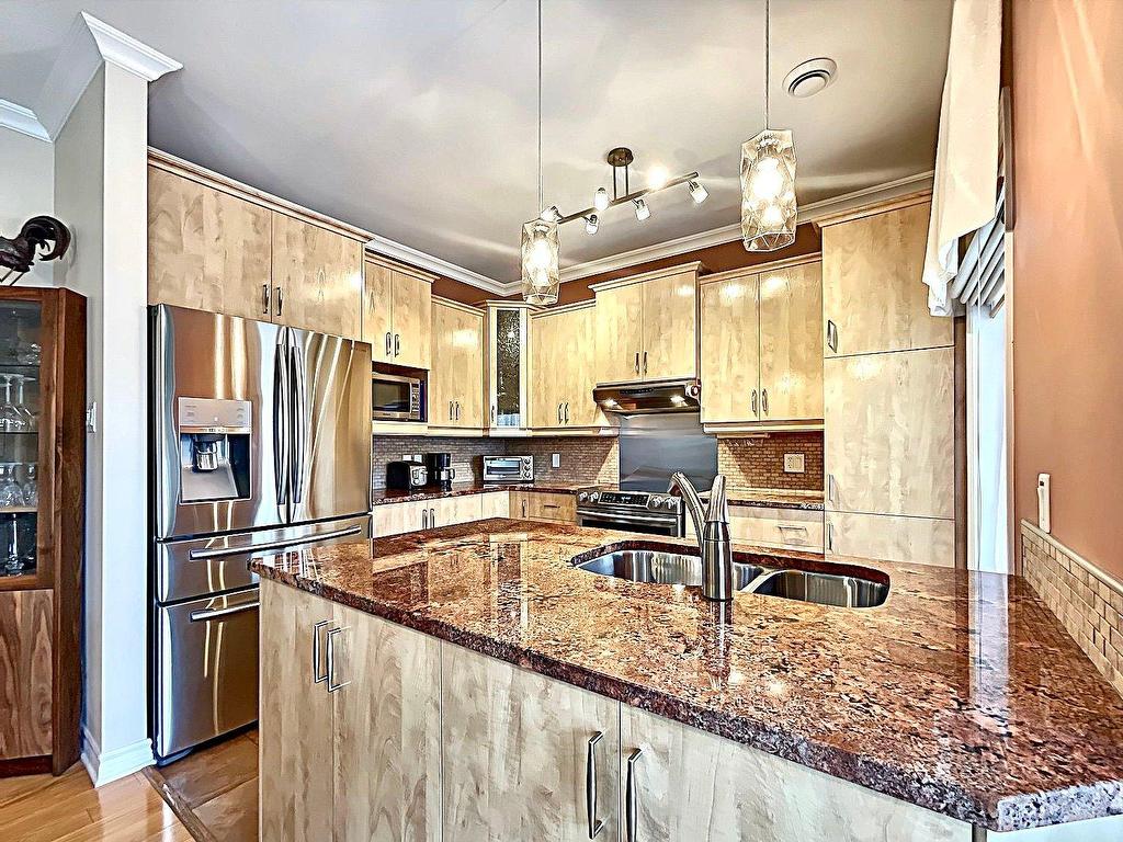 









645


Rue Montmartre

, 202,
Mascouche,




QC
J7K0J2

