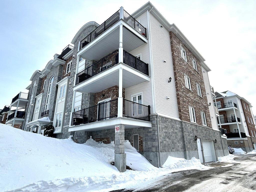 









645


Rue Montmartre

, 202,
Mascouche,




QC
J7K0J2

