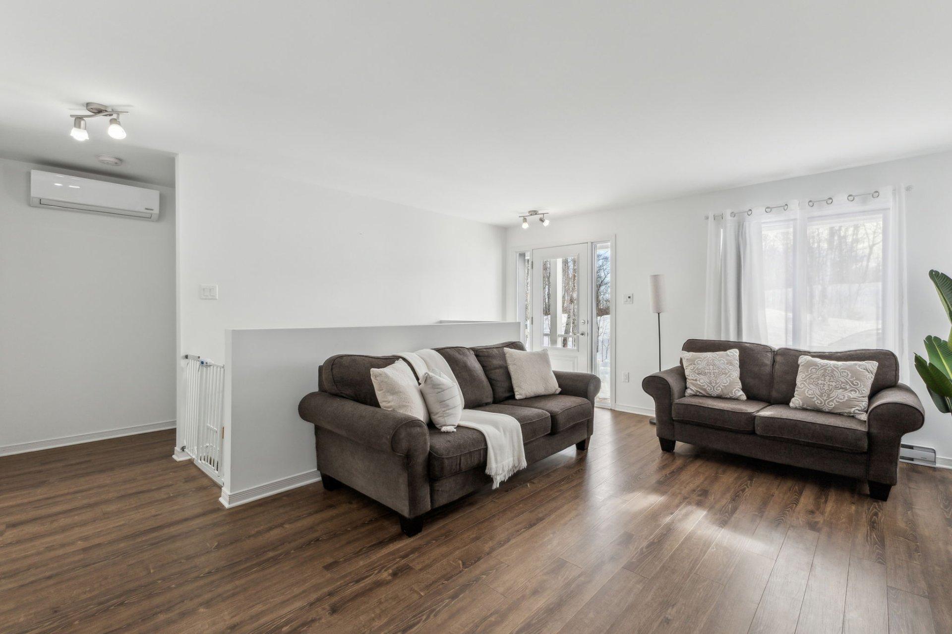 









68


Ch. du Haut-Bois

,
Val-des-Monts,




QC
J8N0C8

