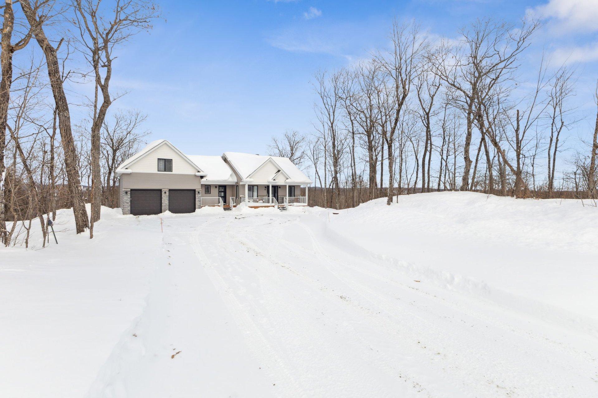 









68


Ch. du Haut-Bois

,
Val-des-Monts,




QC
J8N0C8

