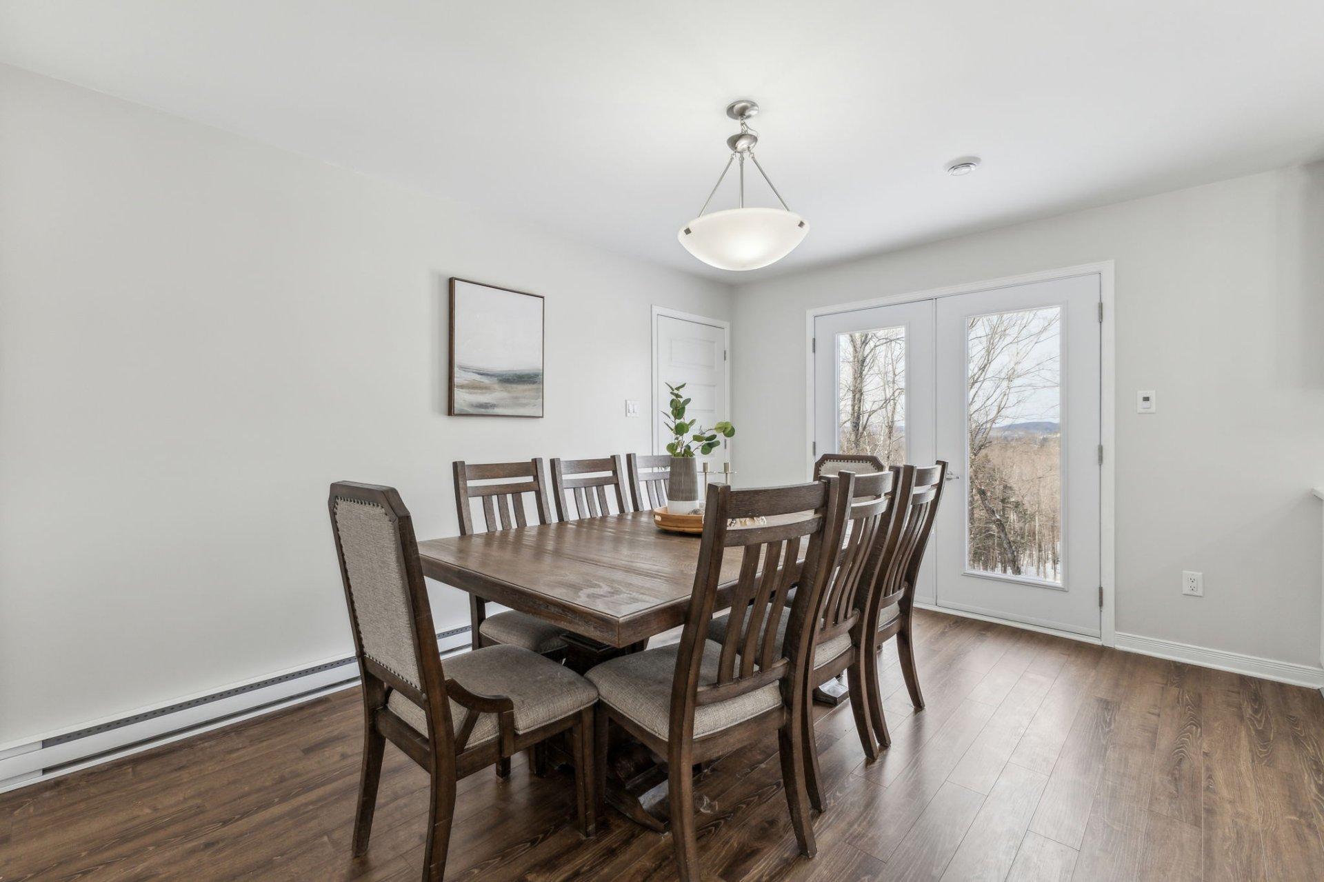 









68


Ch. du Haut-Bois

,
Val-des-Monts,




QC
J8N0C8

