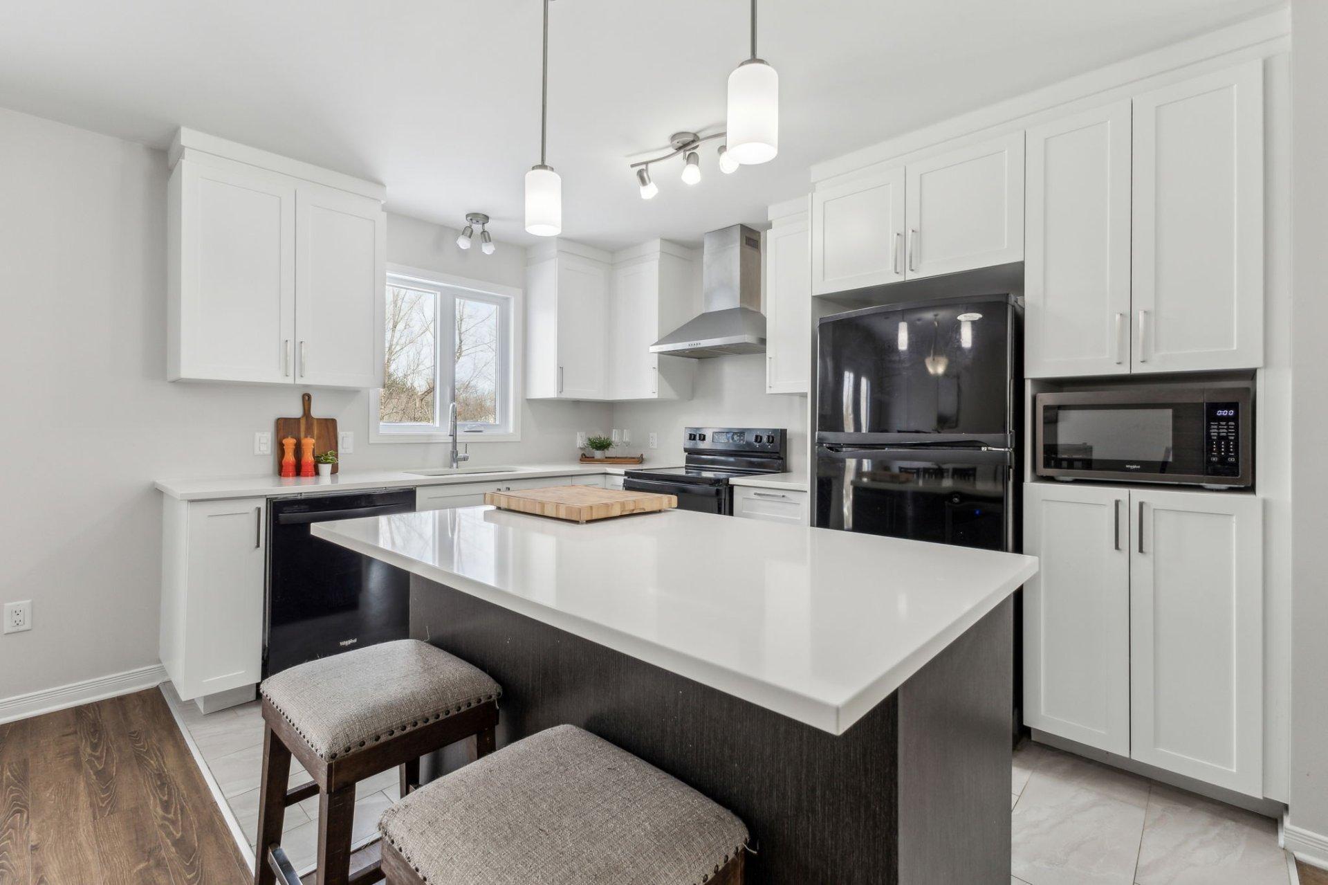 









68


Ch. du Haut-Bois

,
Val-des-Monts,




QC
J8N0C8

