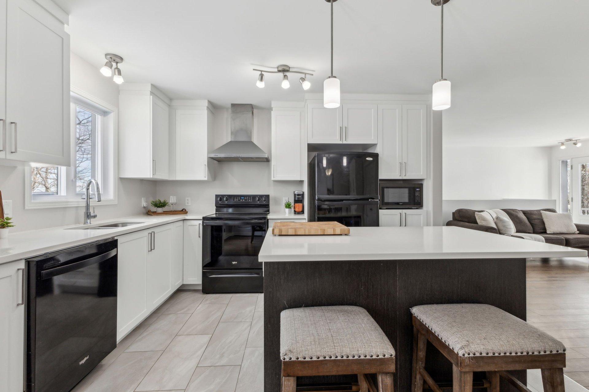 









68


Ch. du Haut-Bois

,
Val-des-Monts,




QC
J8N0C8

