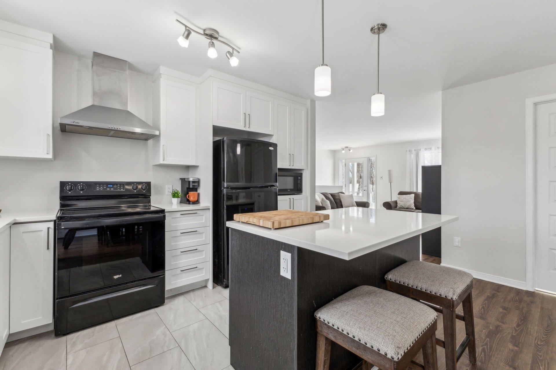 









68


Ch. du Haut-Bois

,
Val-des-Monts,




QC
J8N0C8

