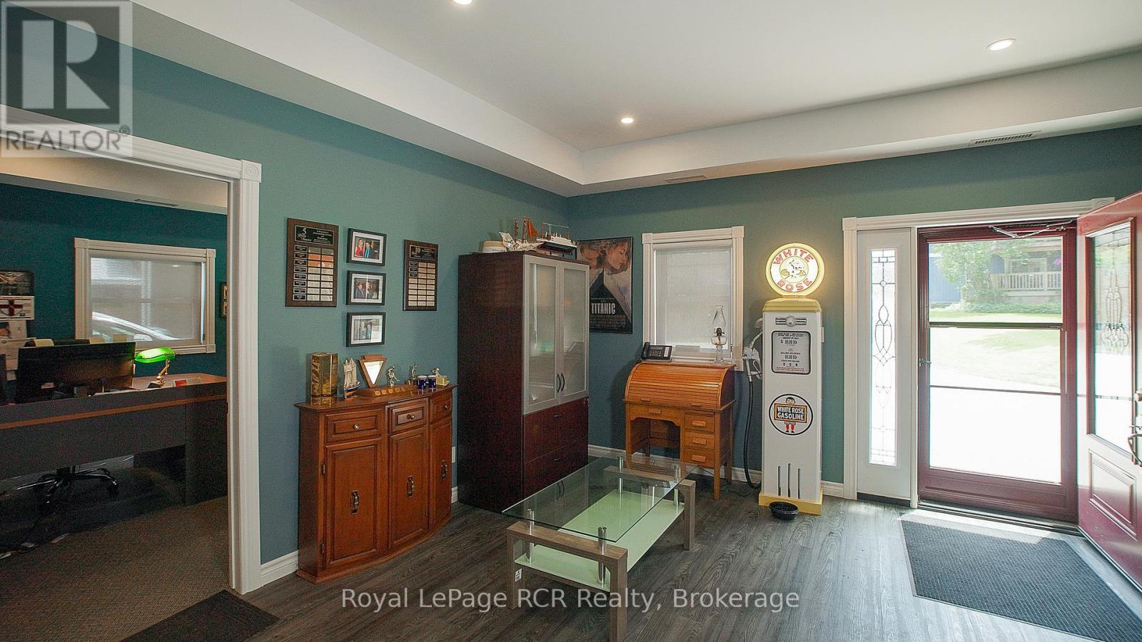 












144 LOUCKS LANE LANE

,
Chatsworth,




Ontario
N0H1G0

