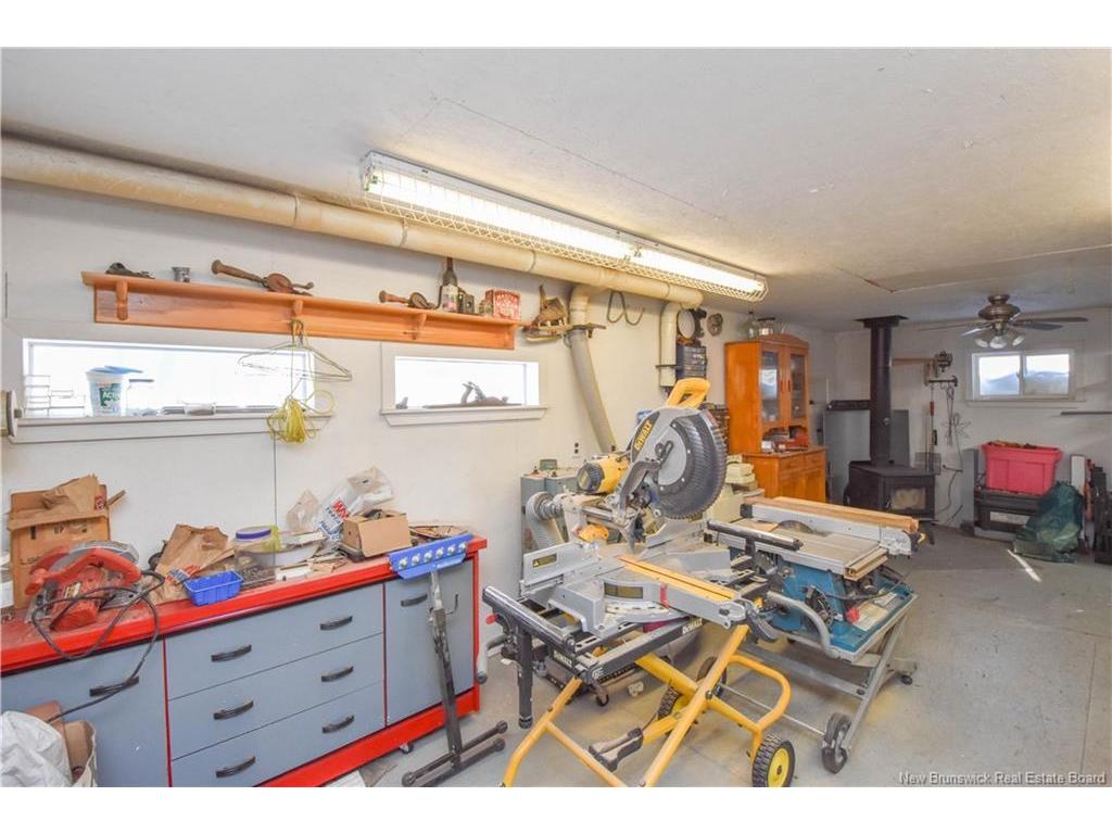









654


des Acadiens

BLVD,
Bertrand,




NB
E1W 1G8

