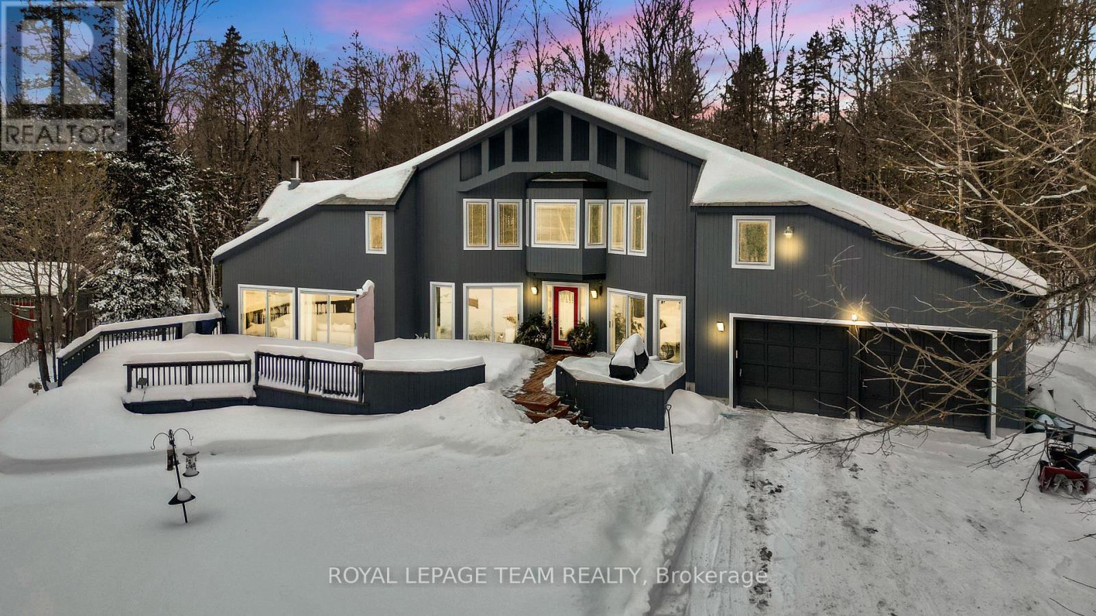 












528 OPEONGO ROAD

,
Renfrew,




Ontario
K7V2T5

