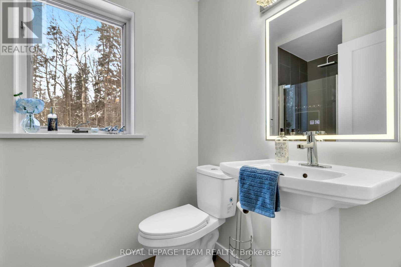 












528 OPEONGO ROAD

,
Renfrew,




Ontario
K7V2T5

