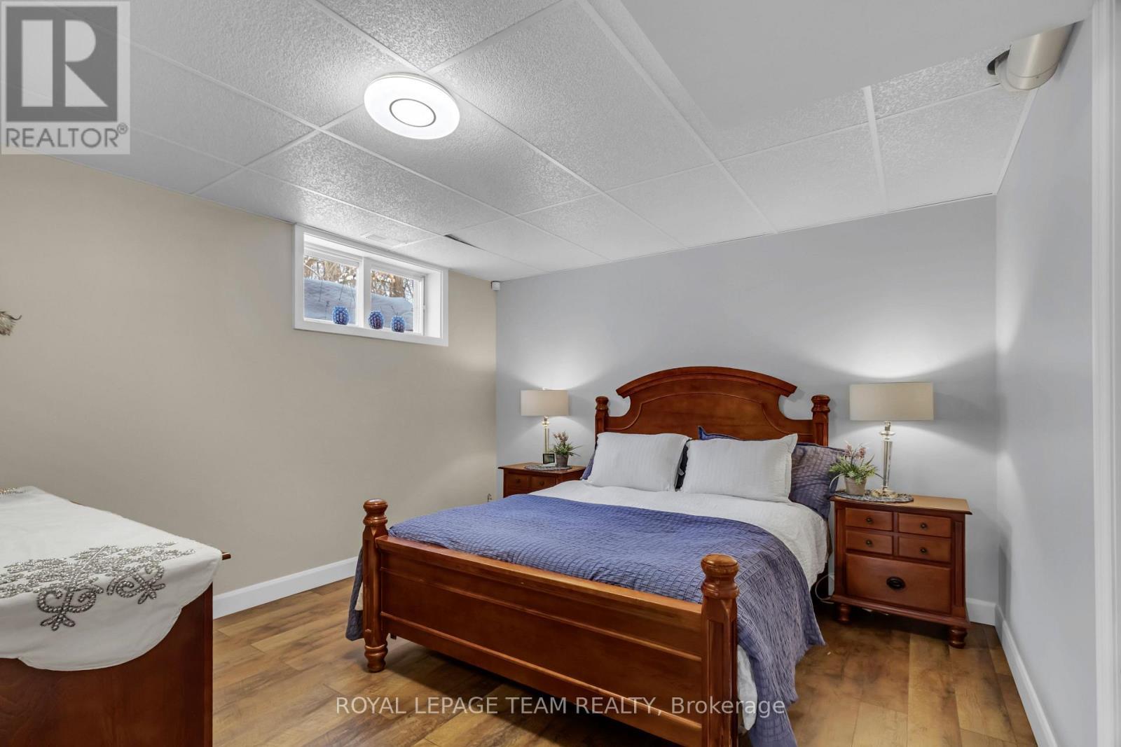 












528 OPEONGO ROAD

,
Renfrew,




Ontario
K7V2T5

