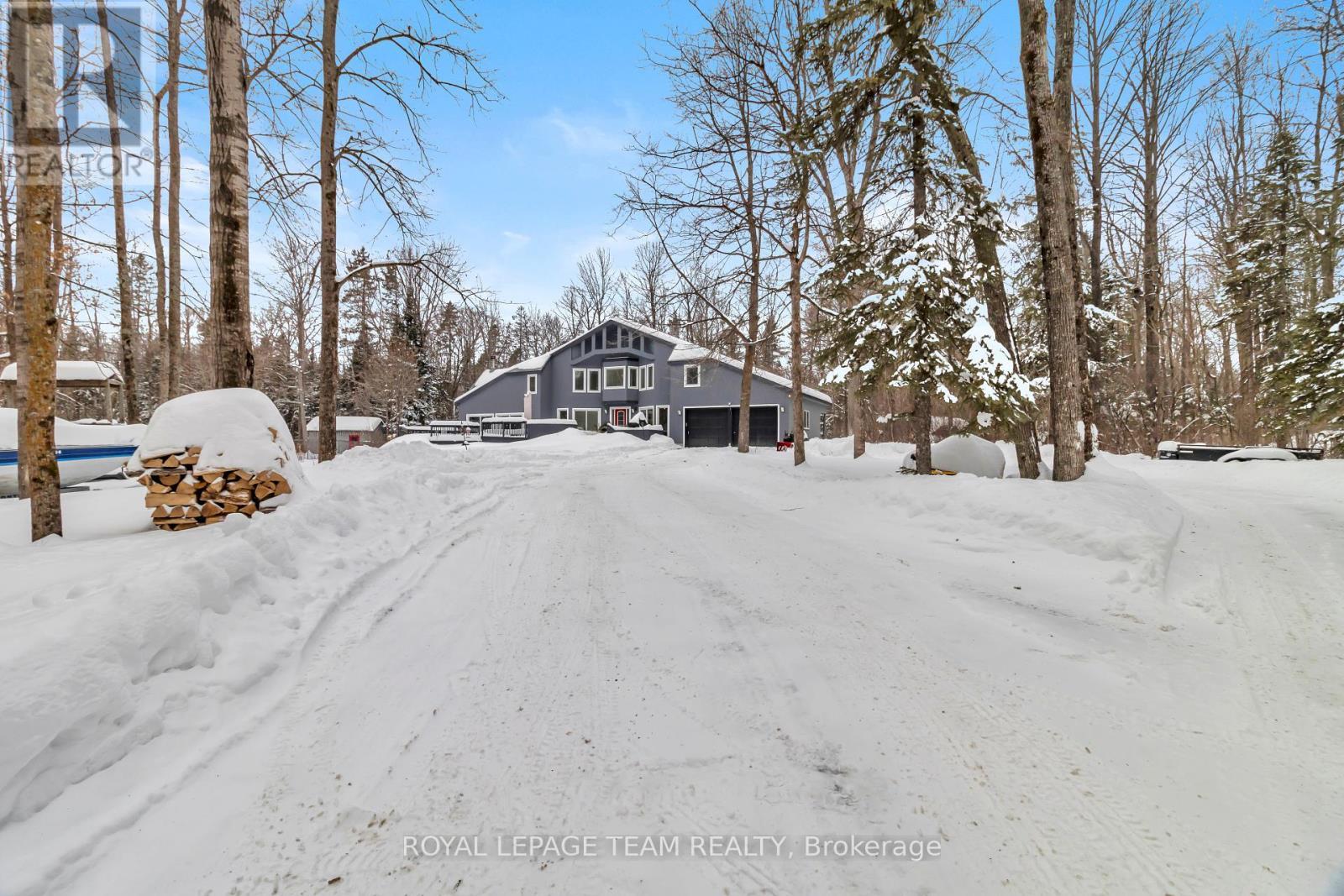 












528 OPEONGO ROAD

,
Renfrew,




Ontario
K7V2T5

