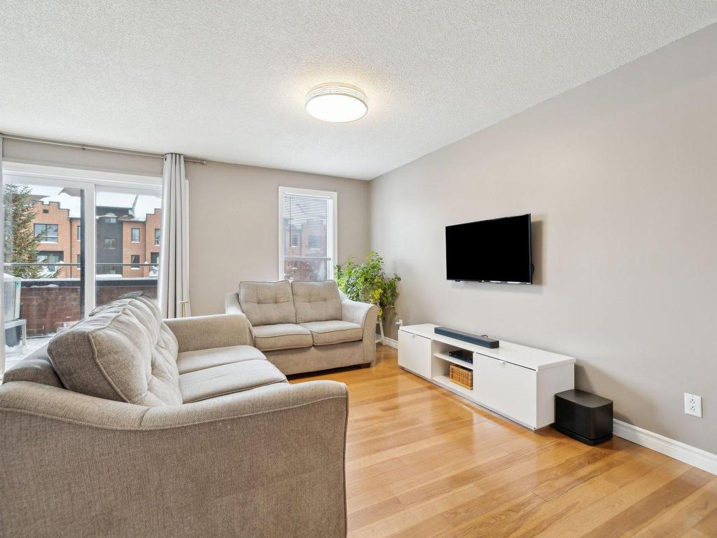 









148


Rue de Morency

, 301,
Gatineau (Gatineau),




QC
J8V2E4


