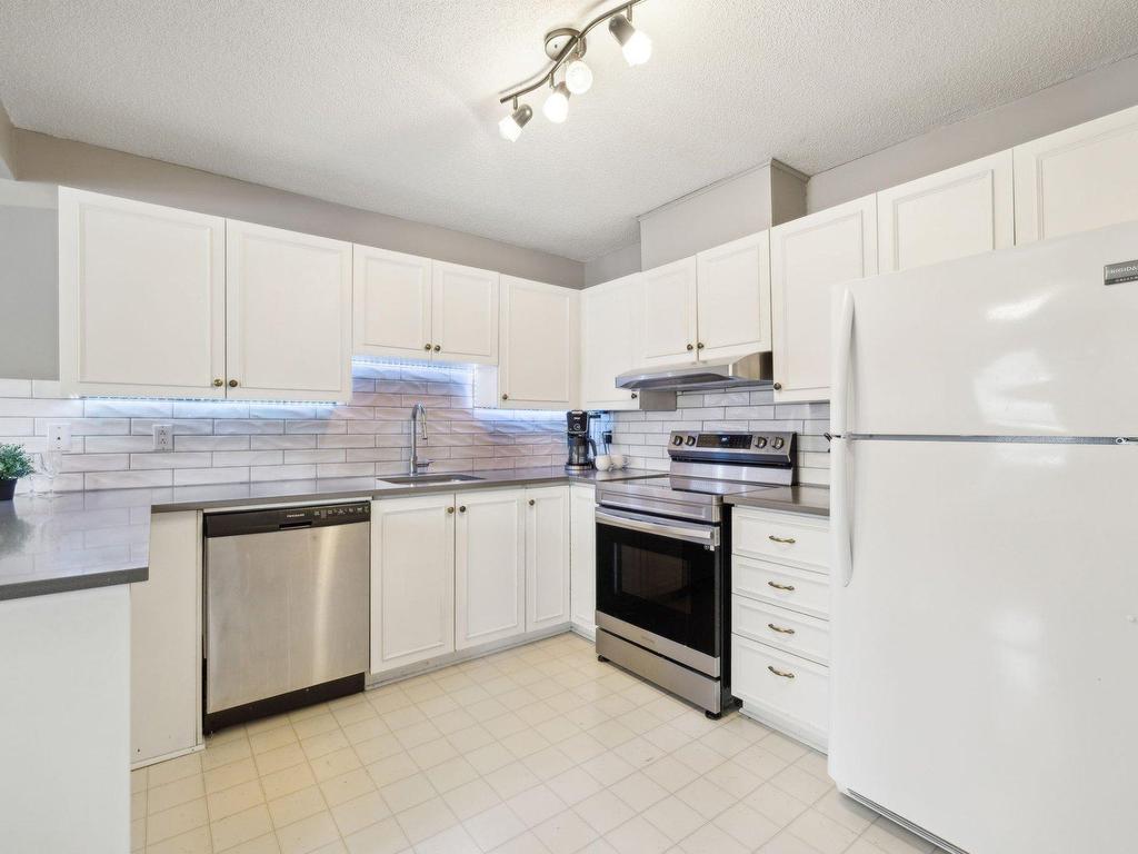 









148


Rue de Morency

, 301,
Gatineau (Gatineau),




QC
J8V2E4

