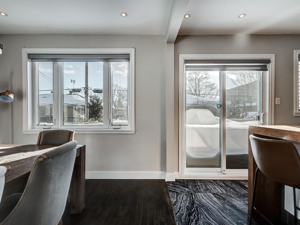 









5714


Av. Whitehorne

,
Côte-Saint-Luc,




QC
H4W1Z9

