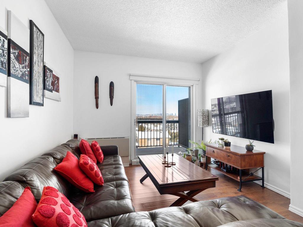 









1550


Av. Panama

, 616,
Brossard,




QC
J4W2W3

