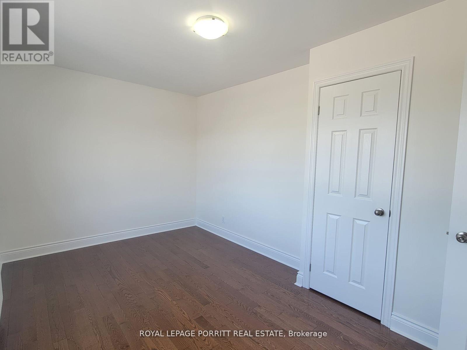 












5 - 3511 LAKE SHORE BOULEVARD W

,
Toronto,




Ontario
M8W1N5

