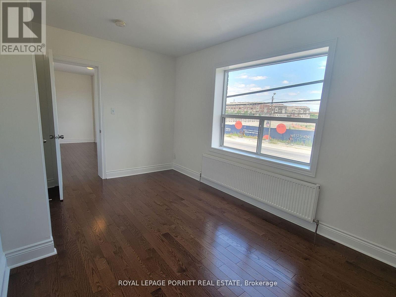 












5 - 3511 LAKE SHORE BOULEVARD W

,
Toronto,




Ontario
M8W1N5

