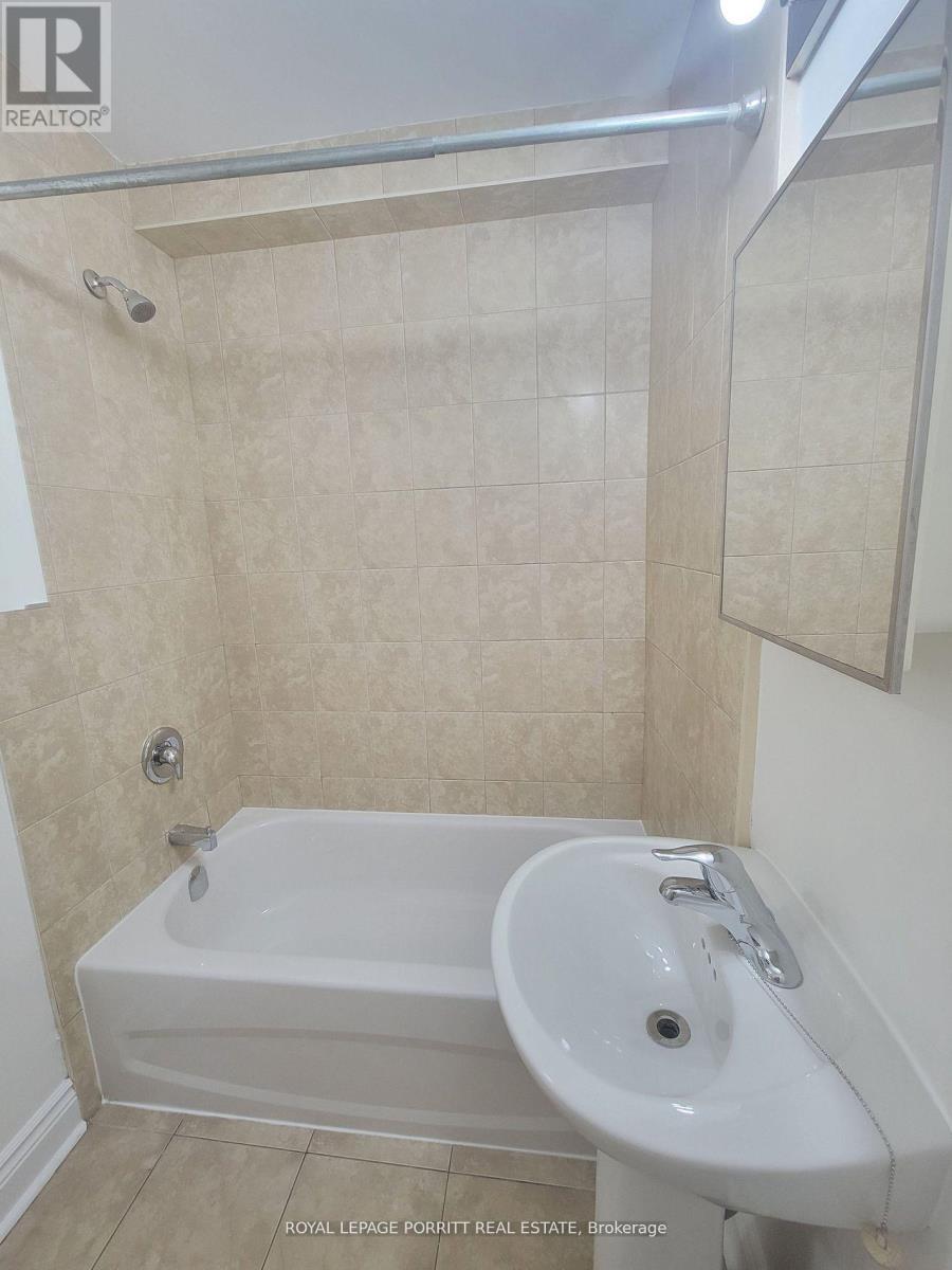 












5 - 3511 LAKE SHORE BOULEVARD W

,
Toronto,




Ontario
M8W1N5

