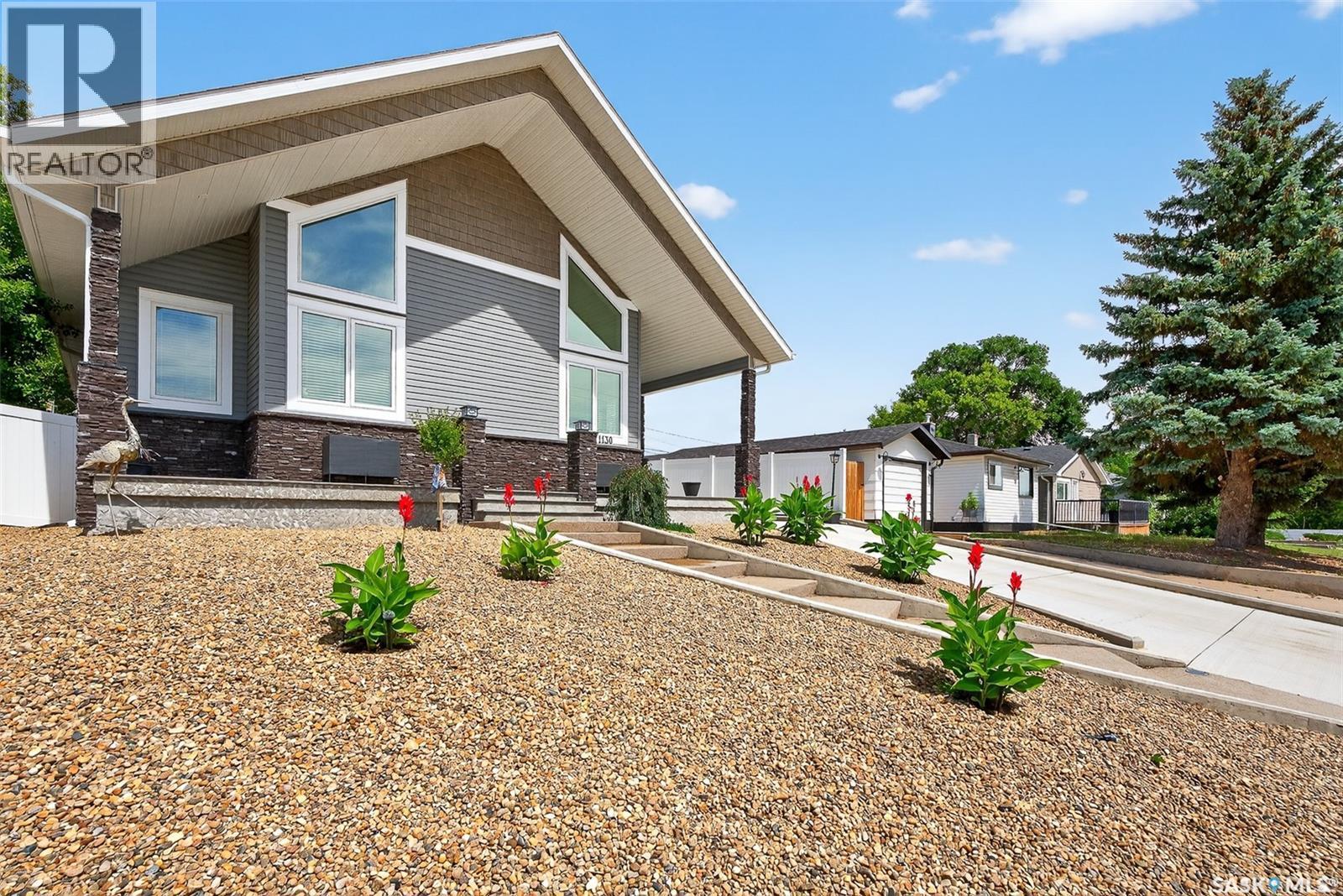 












1130 Stadacona STREET W

,
Moose Jaw,




Saskatchewan
S6H2B3

