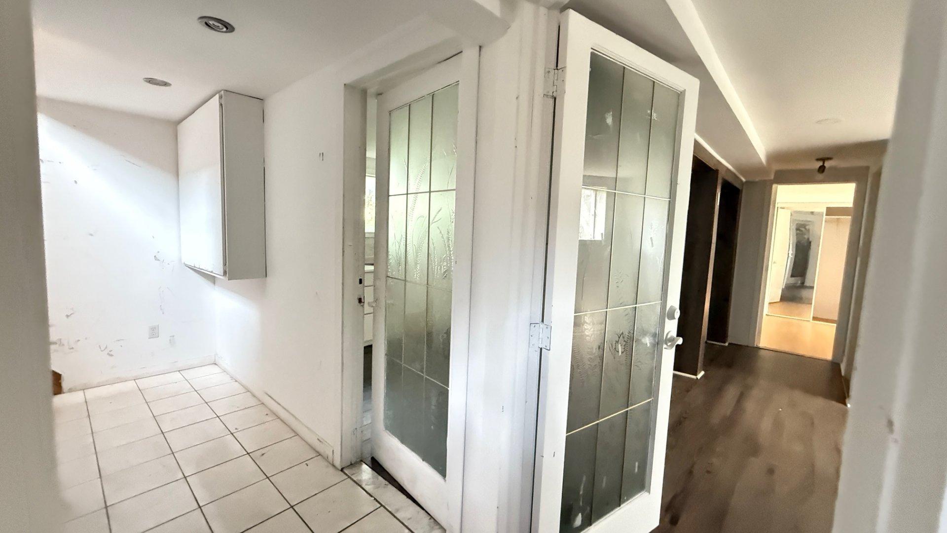









7420


Av. Malo

,
Brossard,




QC
J4Y1C2

