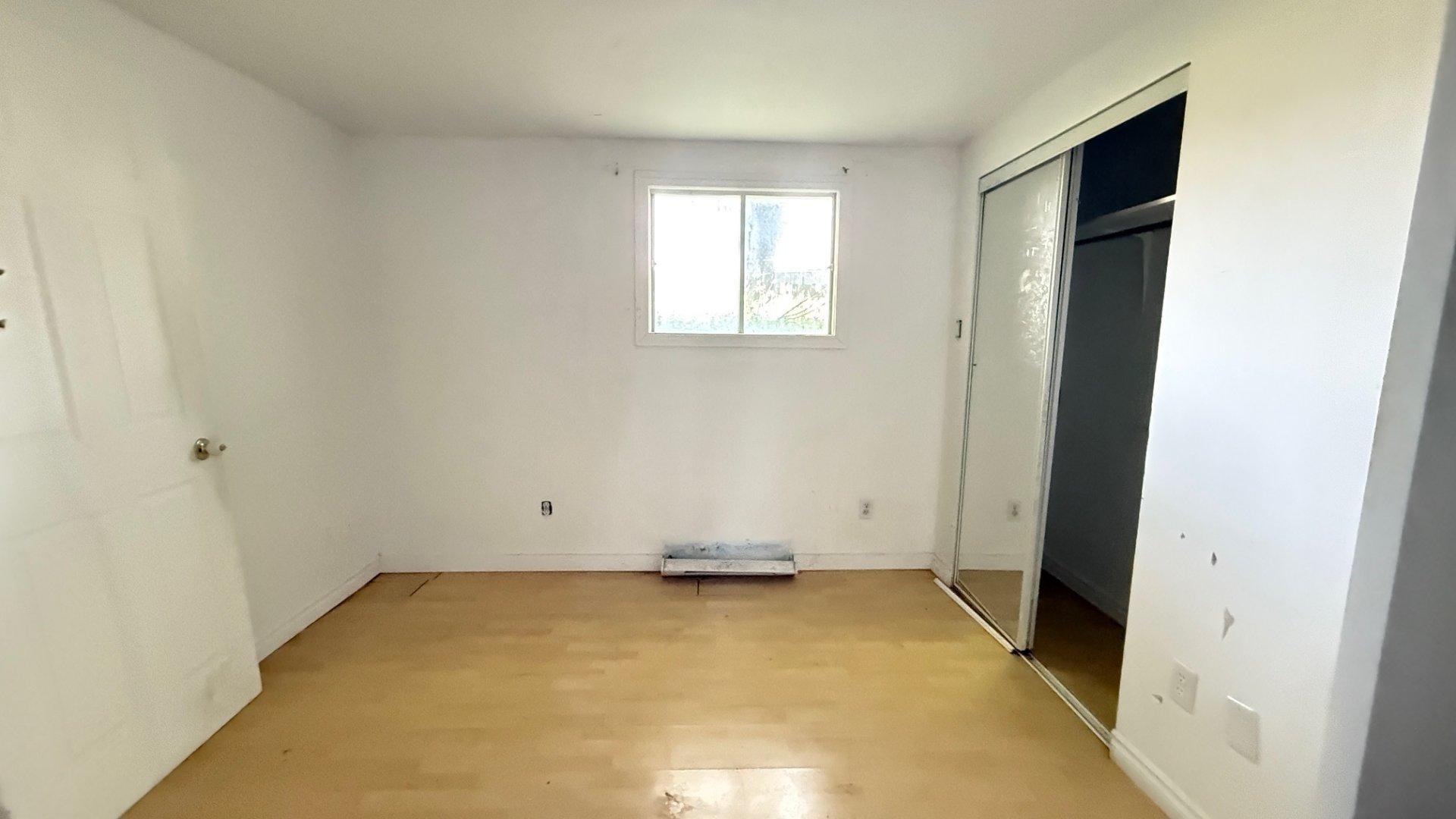 









7420


Av. Malo

,
Brossard,




QC
J4Y1C2

