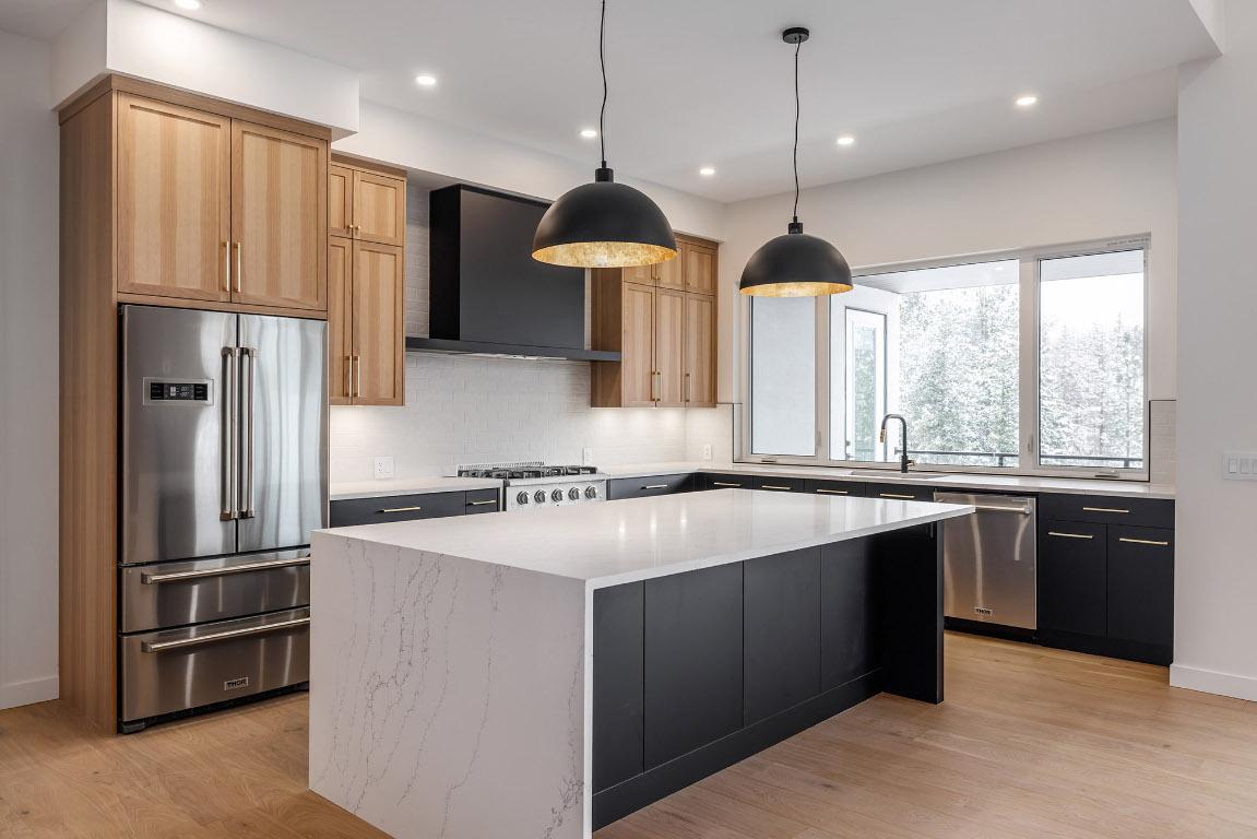 









10274


Beacon Hill

Drive,
Lake Country,




BC
V4V 0A9

