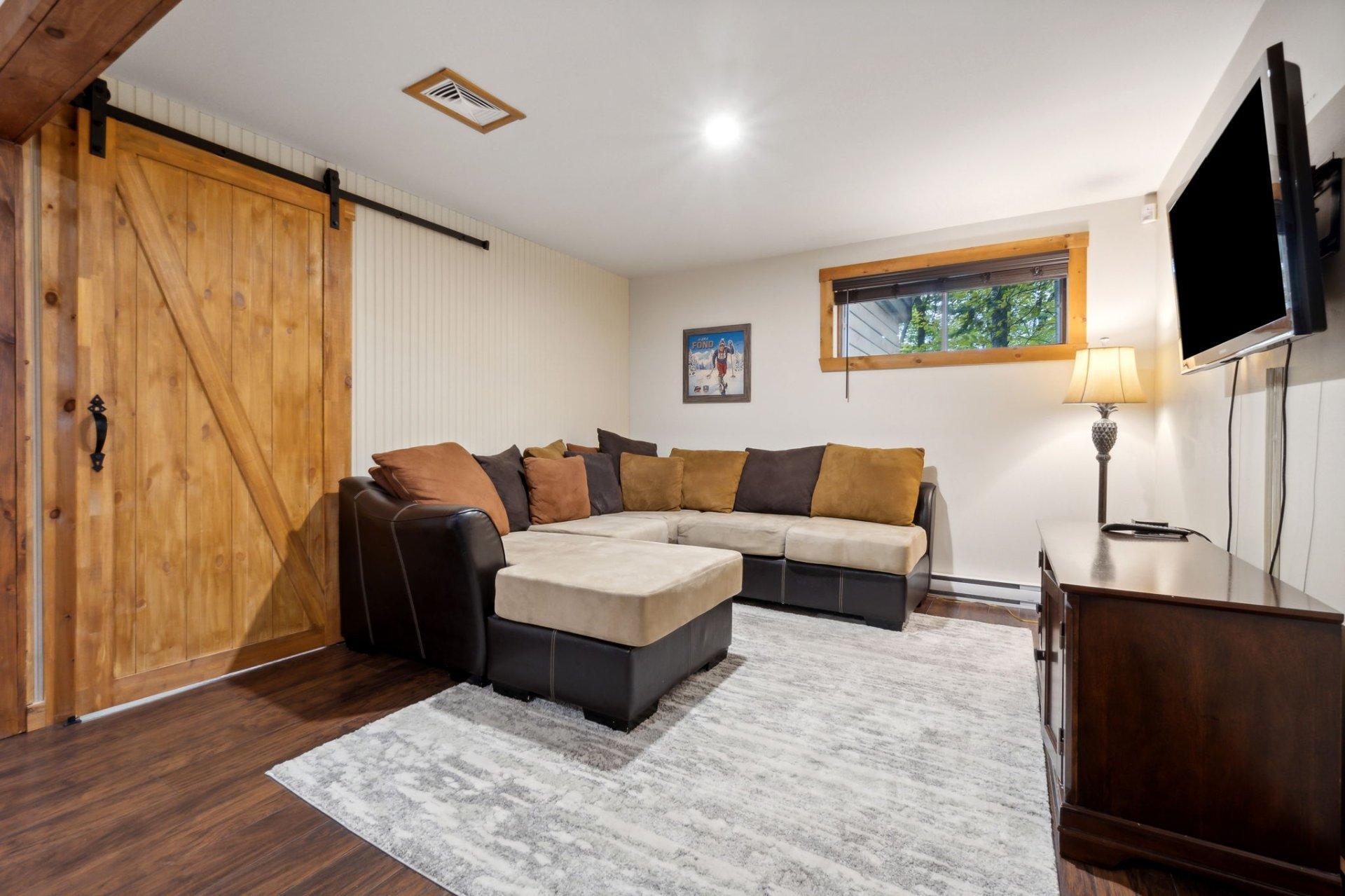 









1303


Rue Trudel

,
Mont-Tremblant,




QC
J8E2L4

