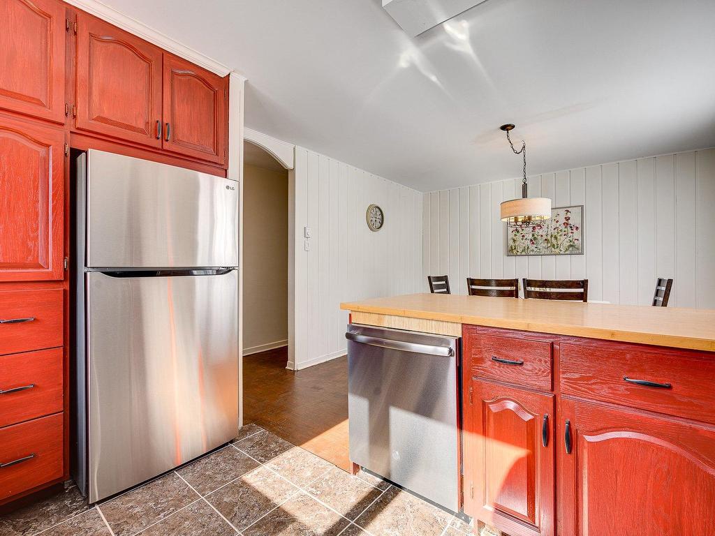 









201


Rue Trudeau

,
Sainte-Agathe-des-Monts,




QC
J8C3T6

