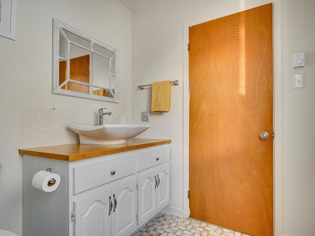 









201


Rue Trudeau

,
Sainte-Agathe-des-Monts,




QC
J8C3T6

