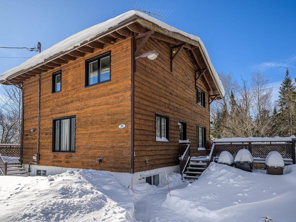 









201


Rue Trudeau

,
Sainte-Agathe-des-Monts,




QC
J8C3T6

