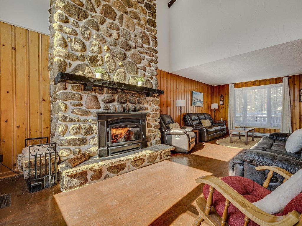 









201


Rue Trudeau

,
Sainte-Agathe-des-Monts,




QC
J8C3T6

