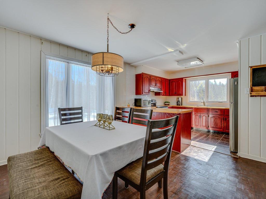 









201


Rue Trudeau

,
Sainte-Agathe-des-Monts,




QC
J8C3T6

