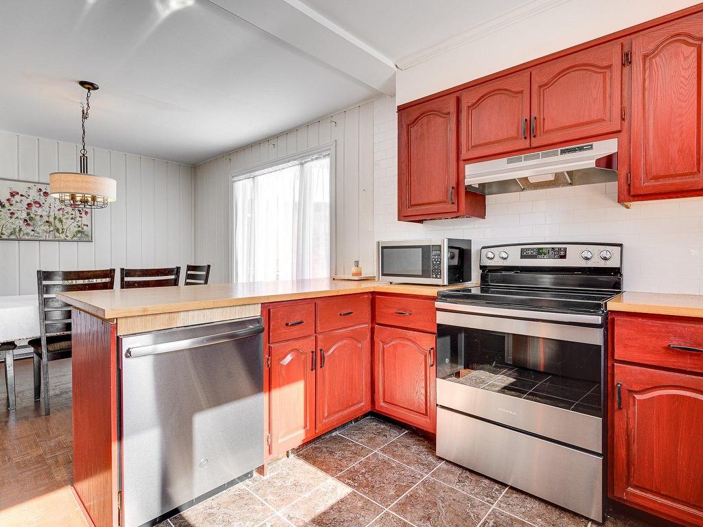 









201


Rue Trudeau

,
Sainte-Agathe-des-Monts,




QC
J8C3T6

