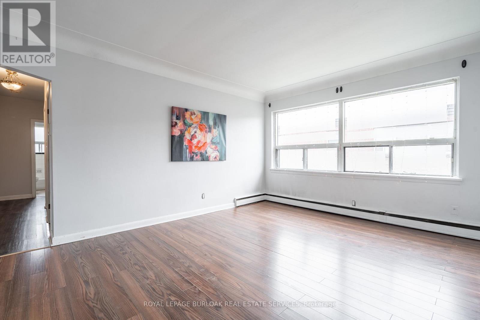 












7 - 165 PARK ROW

,
Hamilton,




Ontario
L8K2K1

