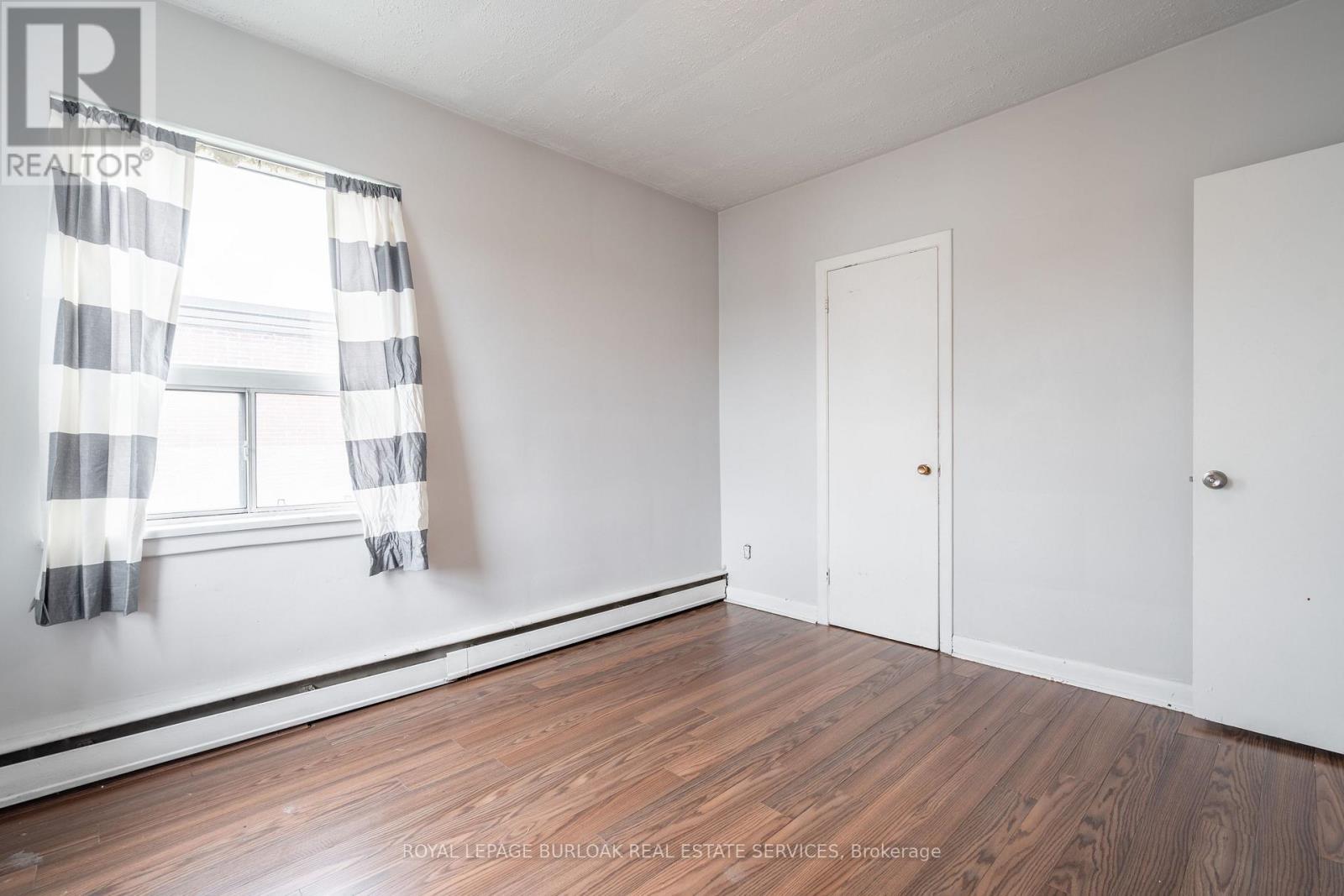 












7 - 165 PARK ROW

,
Hamilton,




Ontario
L8K2K1

