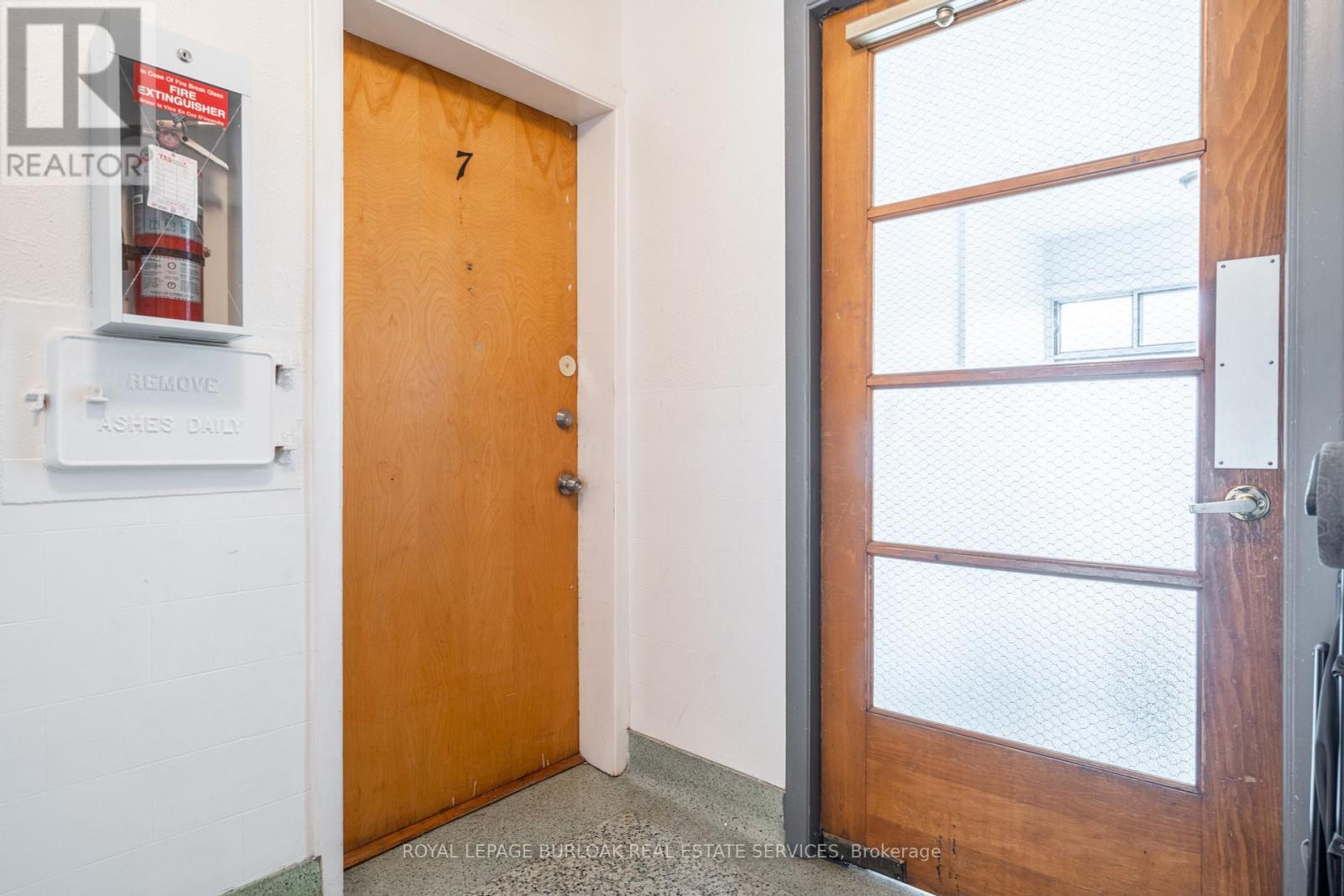












7 - 165 PARK ROW

,
Hamilton,




Ontario
L8K2K1

