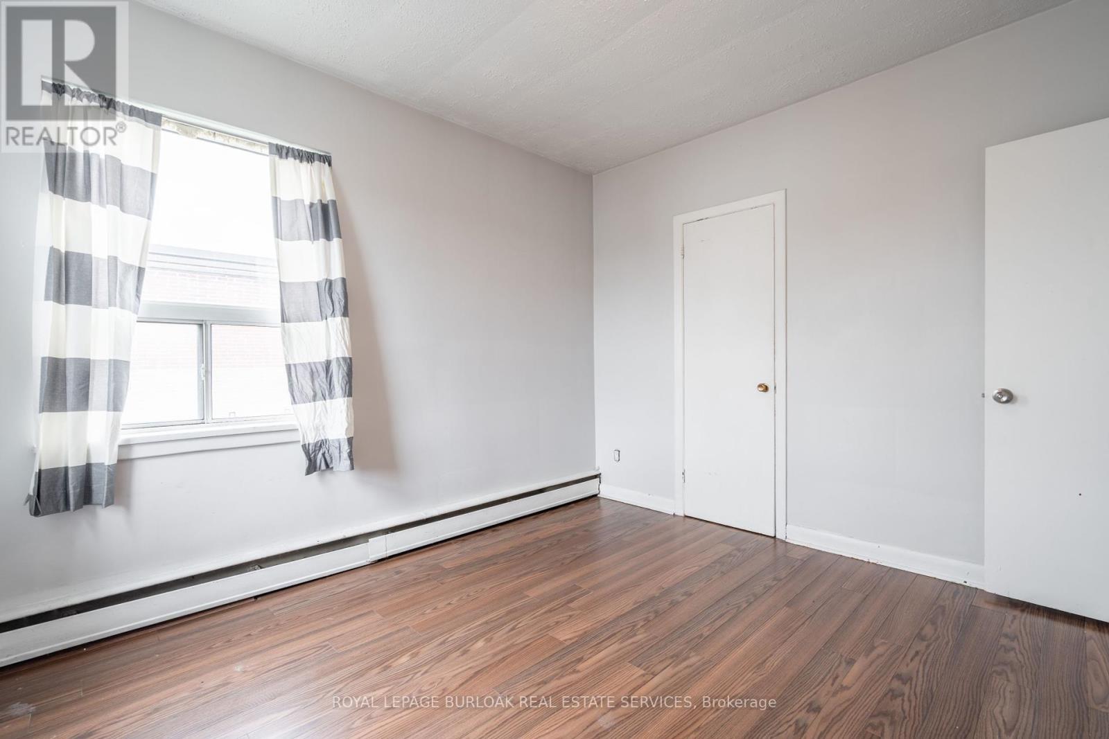 












7 - 165 PARK ROW

,
Hamilton,




Ontario
L8K2K1

