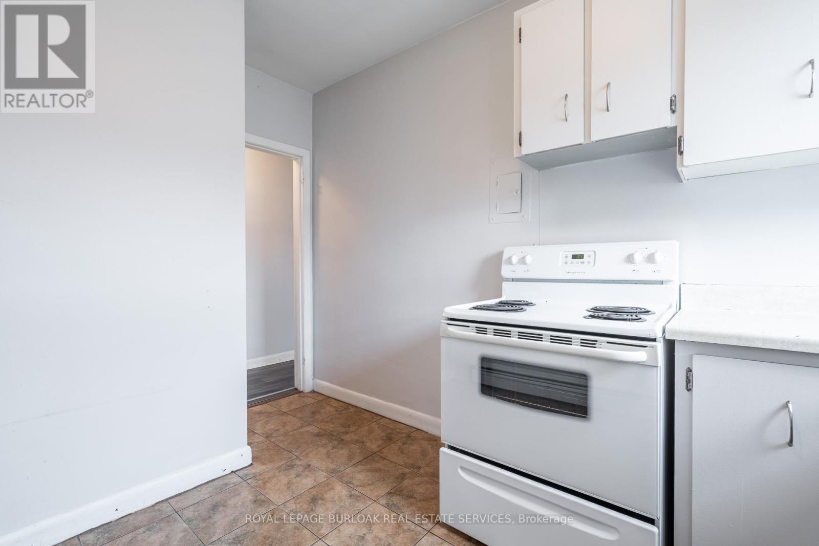 












7 - 165 PARK ROW

,
Hamilton,




Ontario
L8K2K1

