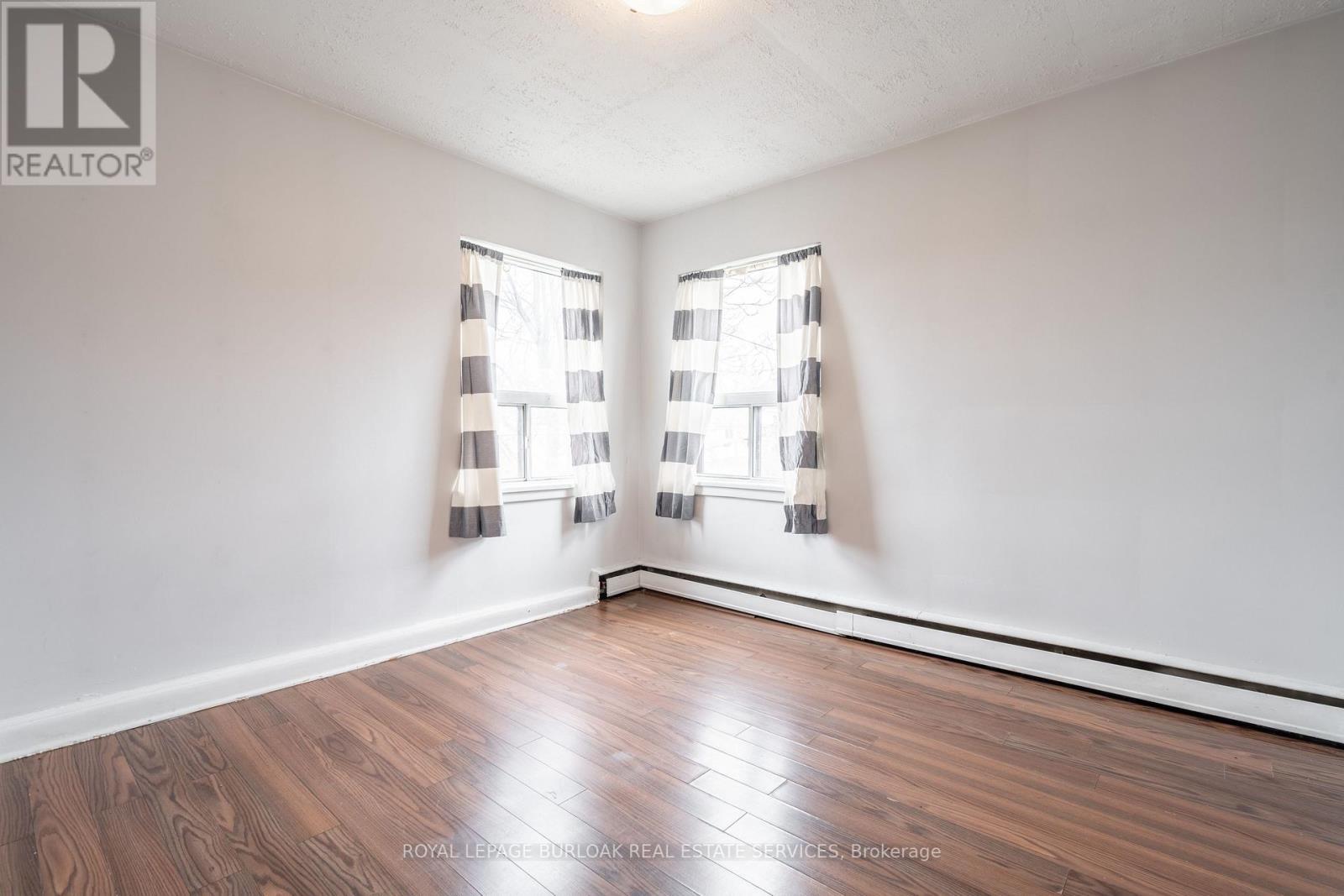 












7 - 165 PARK ROW

,
Hamilton,




Ontario
L8K2K1

