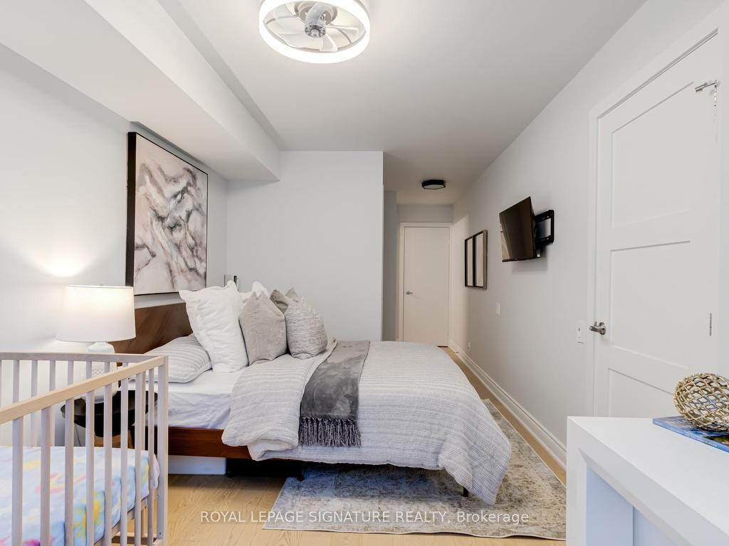 









50


Camden

Street, 303,
Toronto,




ON
M5V 3N1


