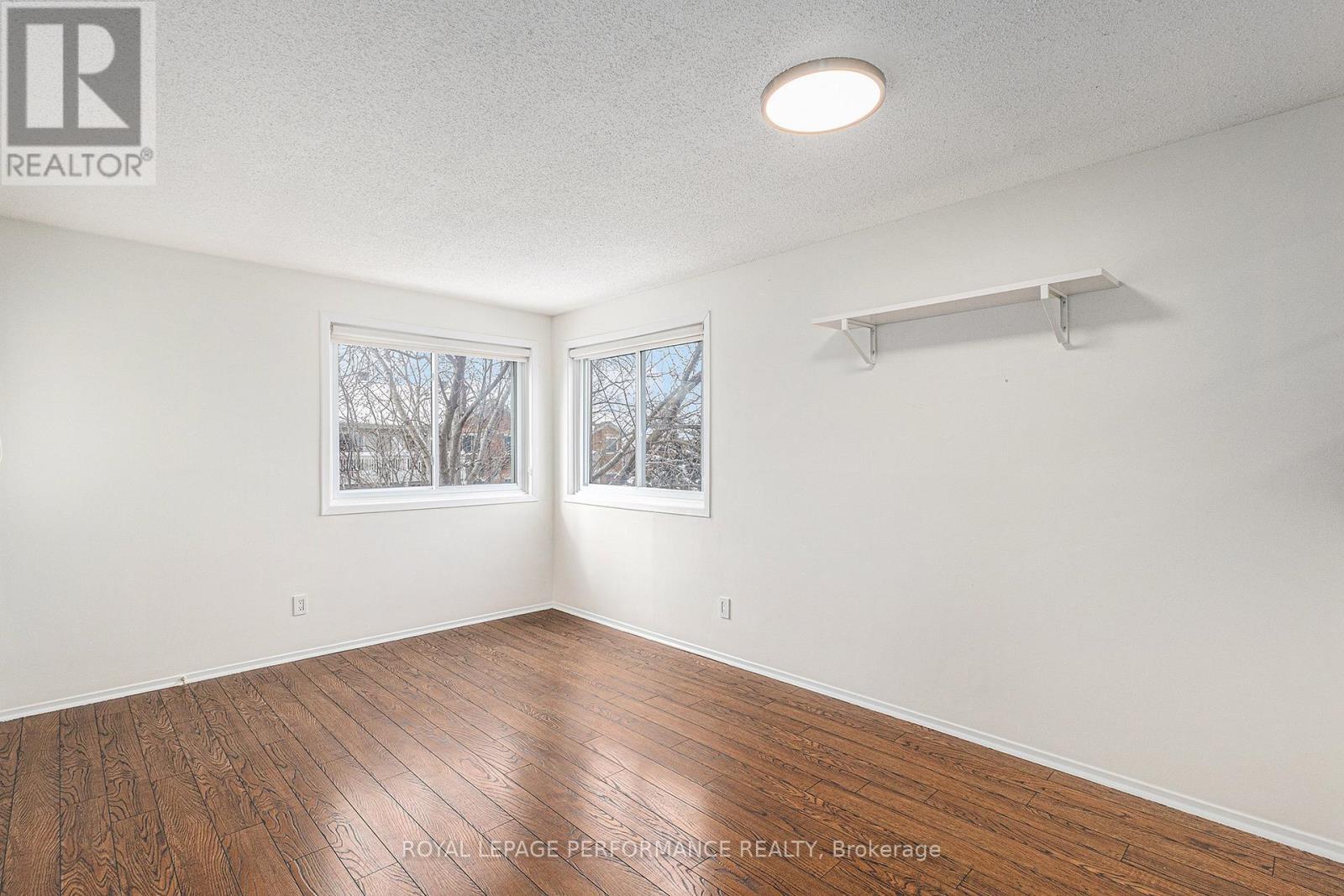 












216 - 345 CENTRUM BOULEVARD

,
Ottawa,




Ontario
K1E3W9

