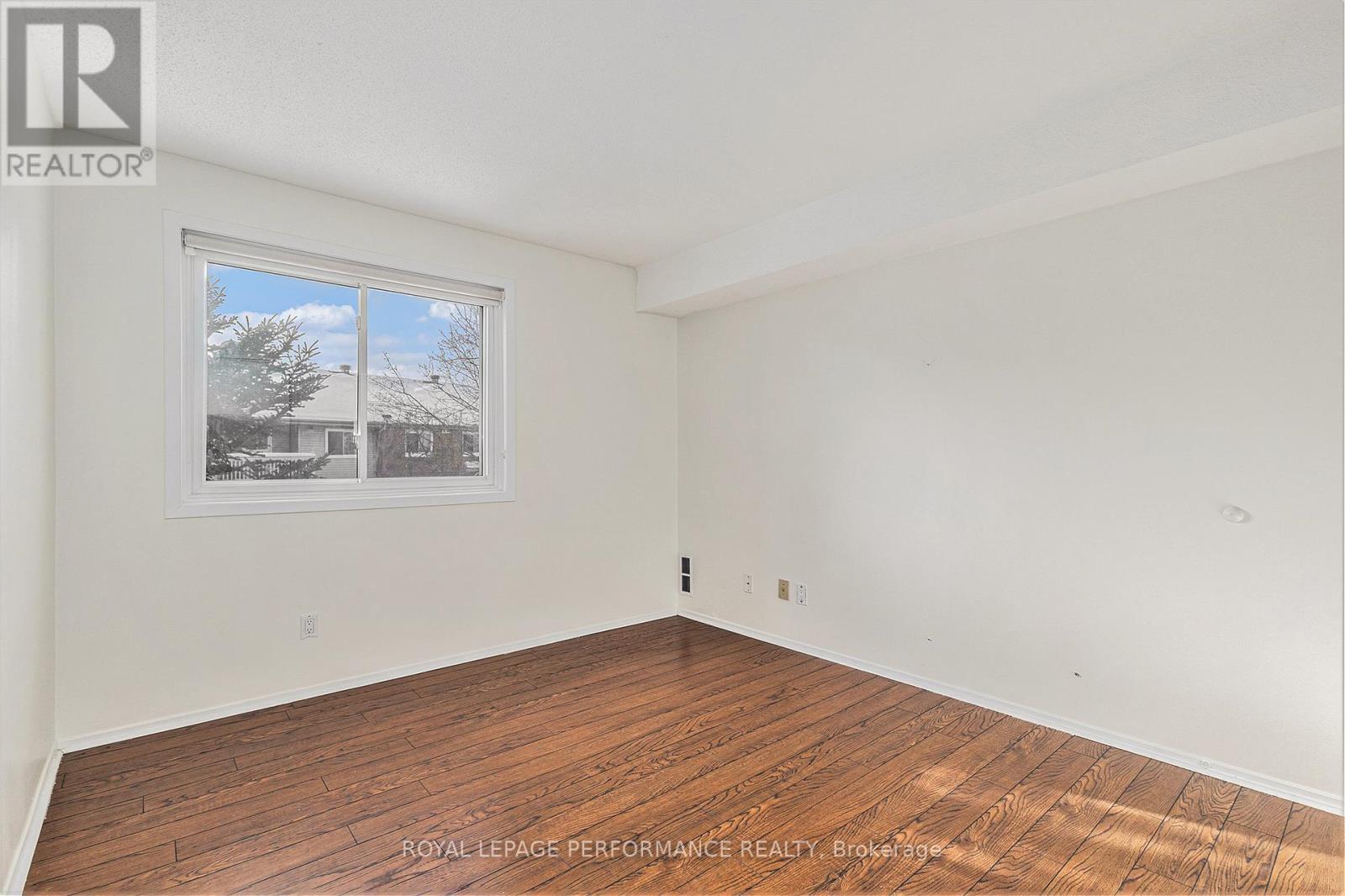 












216 - 345 CENTRUM BOULEVARD

,
Ottawa,




Ontario
K1E3W9

