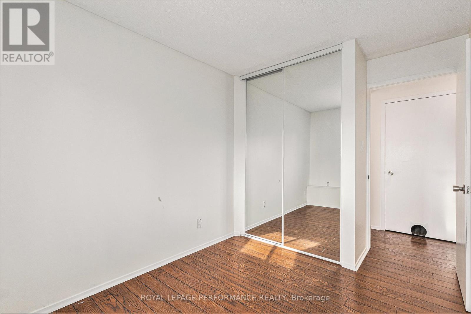 












216 - 345 CENTRUM BOULEVARD

,
Ottawa,




Ontario
K1E3W9


