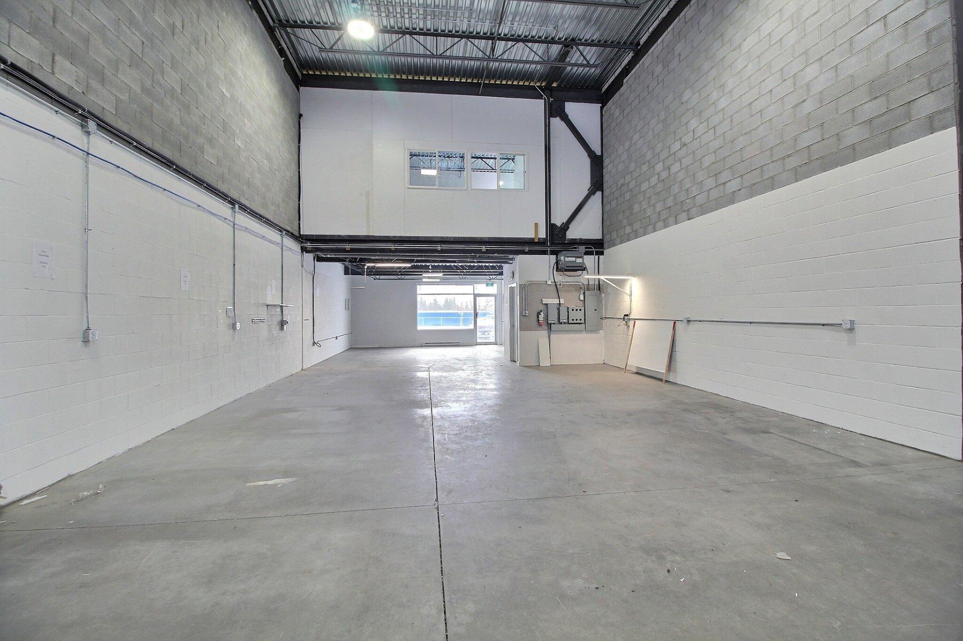 









2251


Rue Tanguay

,
Magog,




QC
J1X5Y5

