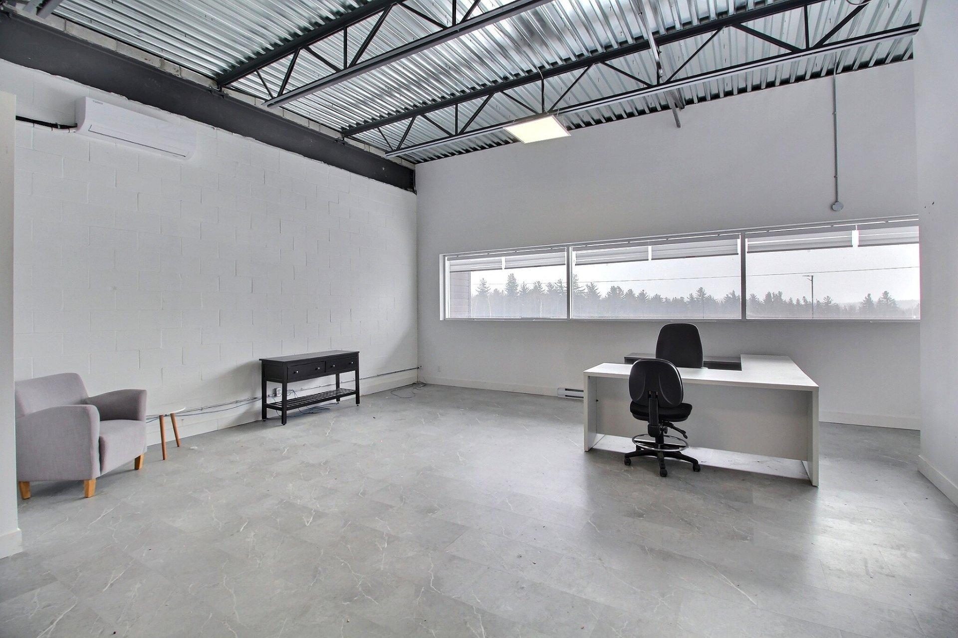 









2251


Rue Tanguay

,
Magog,




QC
J1X5Y5

