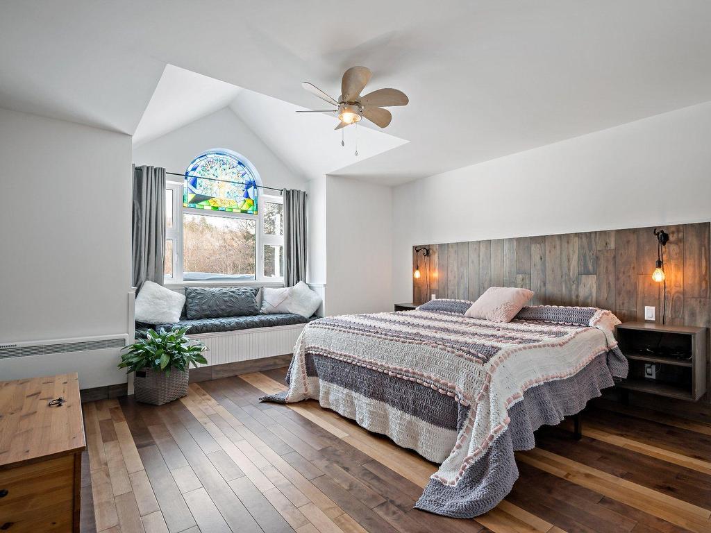 









50


Ch. des Outardes

,
Mont-Tremblant,




QC
J8E1W8

